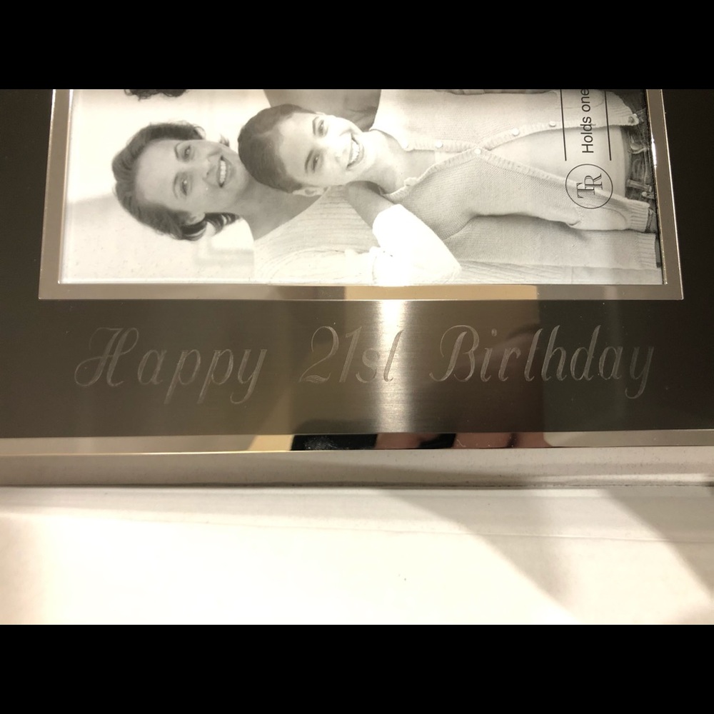 Picture frame - Picture 2 of 5